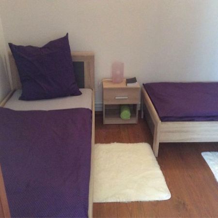 Gemuetliche Unterkunft Bei Prag Smecno Esterno foto